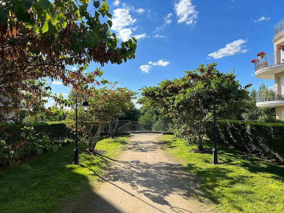 Appartement Wakandais-Proche Disney, Parking & Wifi Montévrain Buitenkant foto