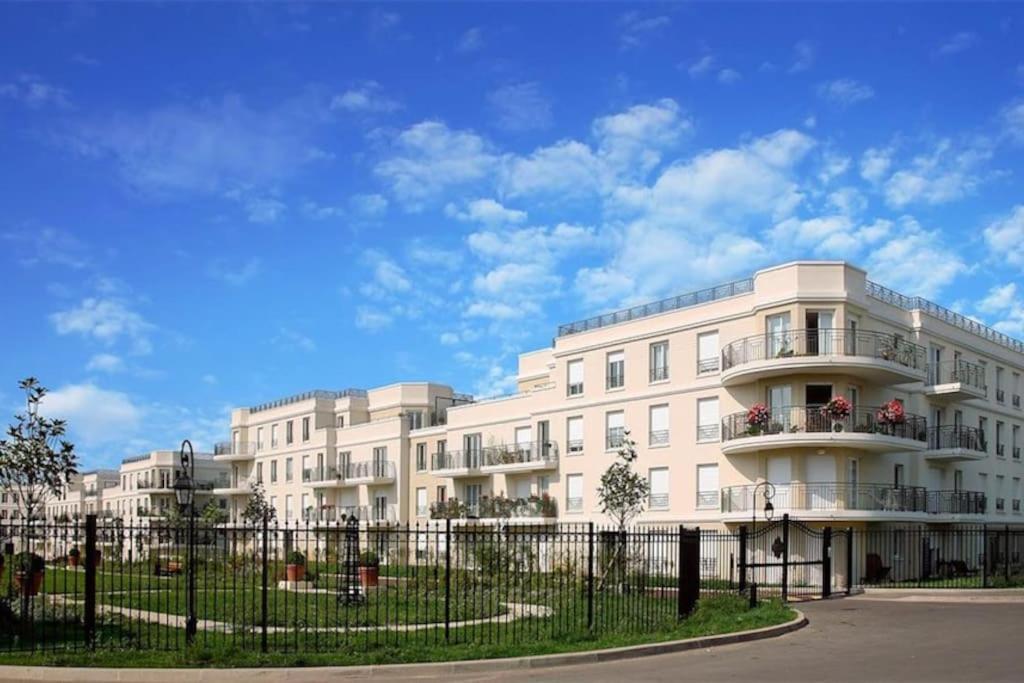 Appartement Wakandais-Proche Disney, Parking & Wifi Montévrain Buitenkant foto