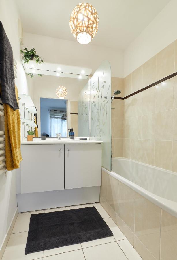 Appartement Wakandais-Proche Disney, Parking & Wifi Montévrain Buitenkant foto